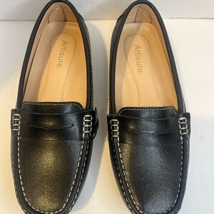 Artisure Women’s Classic Comfort leather Shoes